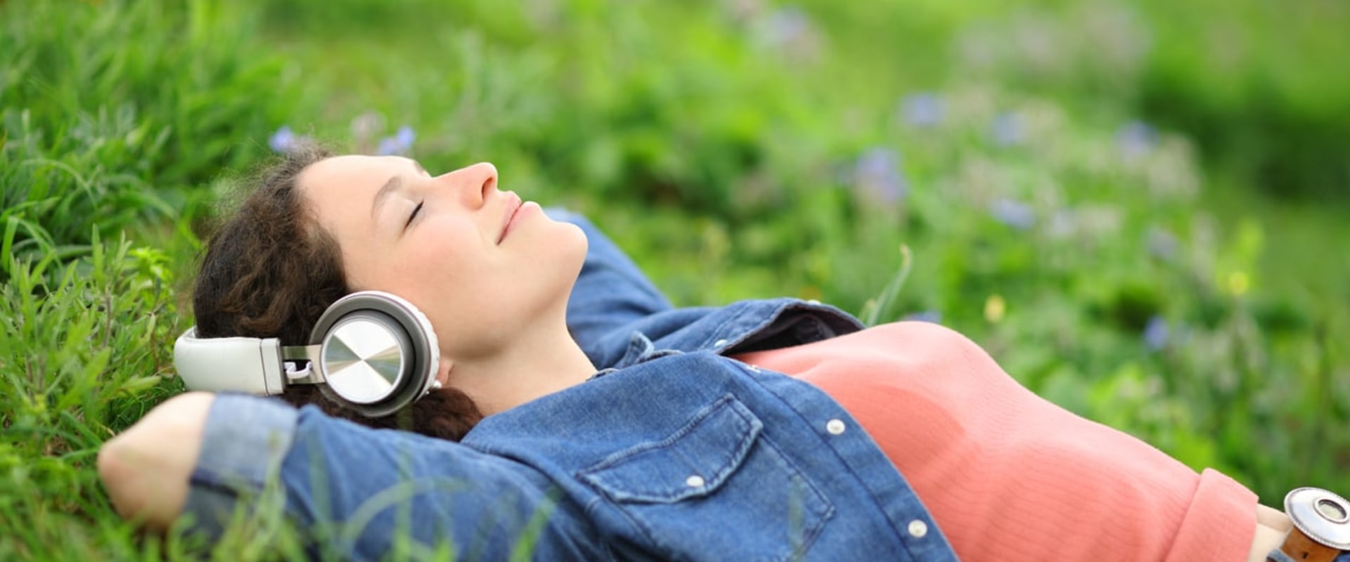Light Sensitivity After PRK: A Comprehensive Overview