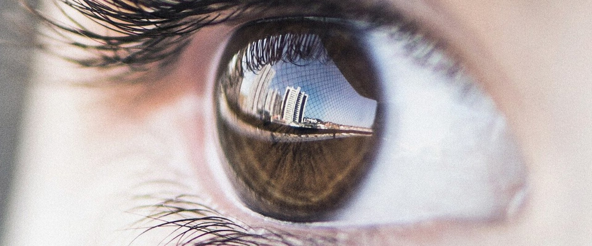 Understanding the Risks and Complications of Vision Correction Surgery
