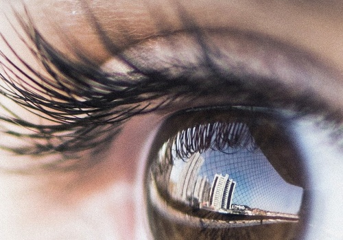 Understanding the Risks and Complications of Laser Eye Surgery